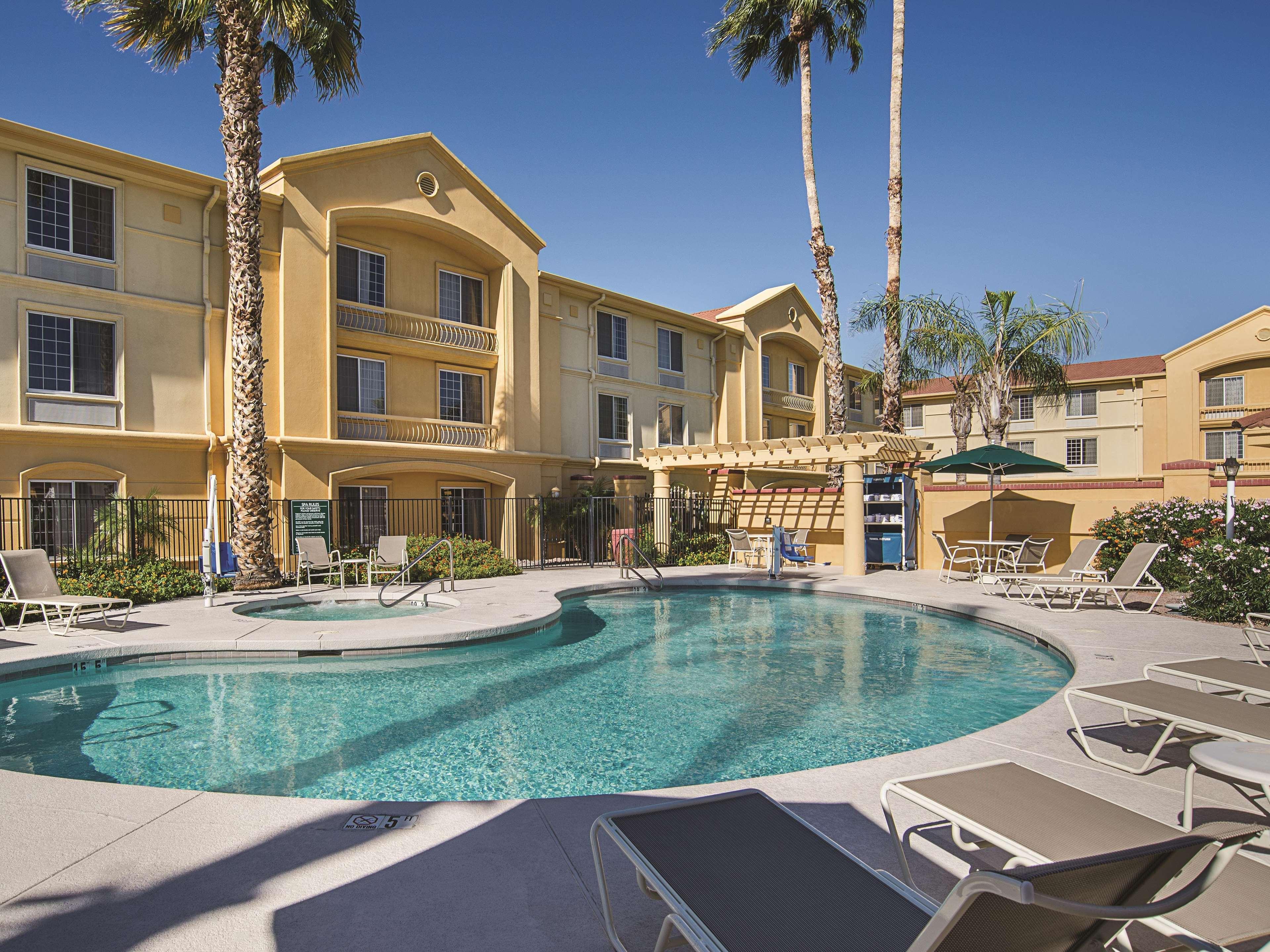 La Quinta By Wyndham Phoenix Scottsdale Bagian luar foto